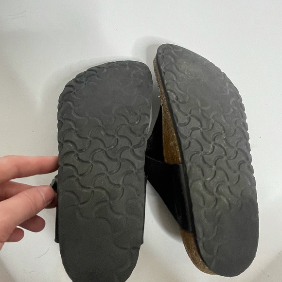Birkenstock Gizeh Size 25 / 7-7.5 Girls Black Flip Flop Style - Picture 9 of 9